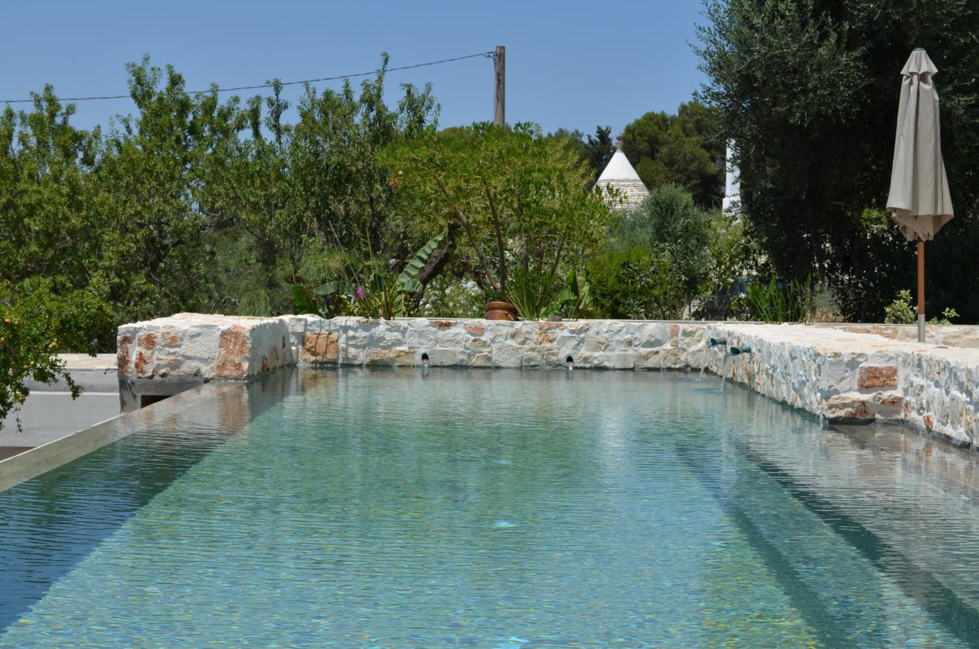 B&B Fuga Al Trullo ออสตูนี ภายนอก รูปภาพ