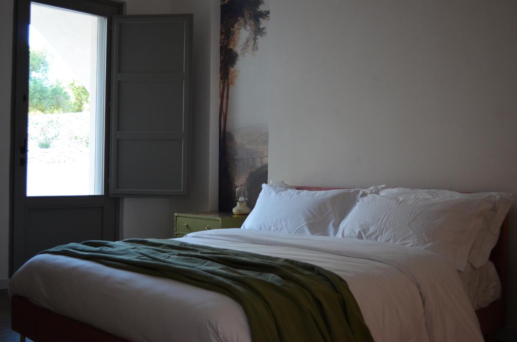 B&B Fuga Al Trullo ออสตูนี ภายนอก รูปภาพ