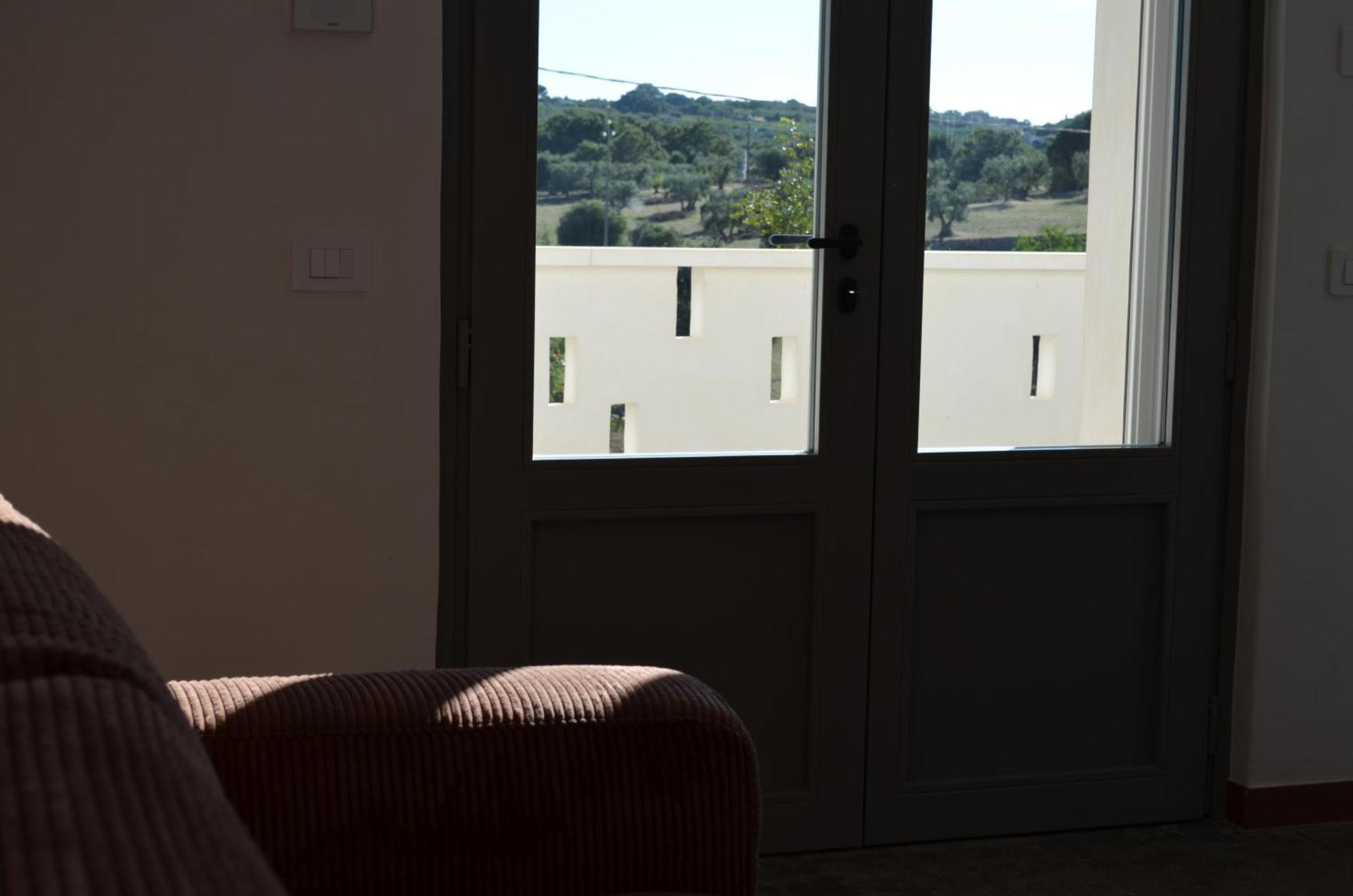 B&B Fuga Al Trullo ออสตูนี ภายนอก รูปภาพ
