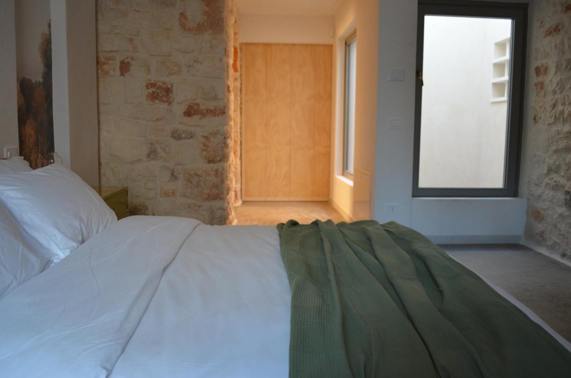 B&B Fuga Al Trullo ออสตูนี ภายนอก รูปภาพ