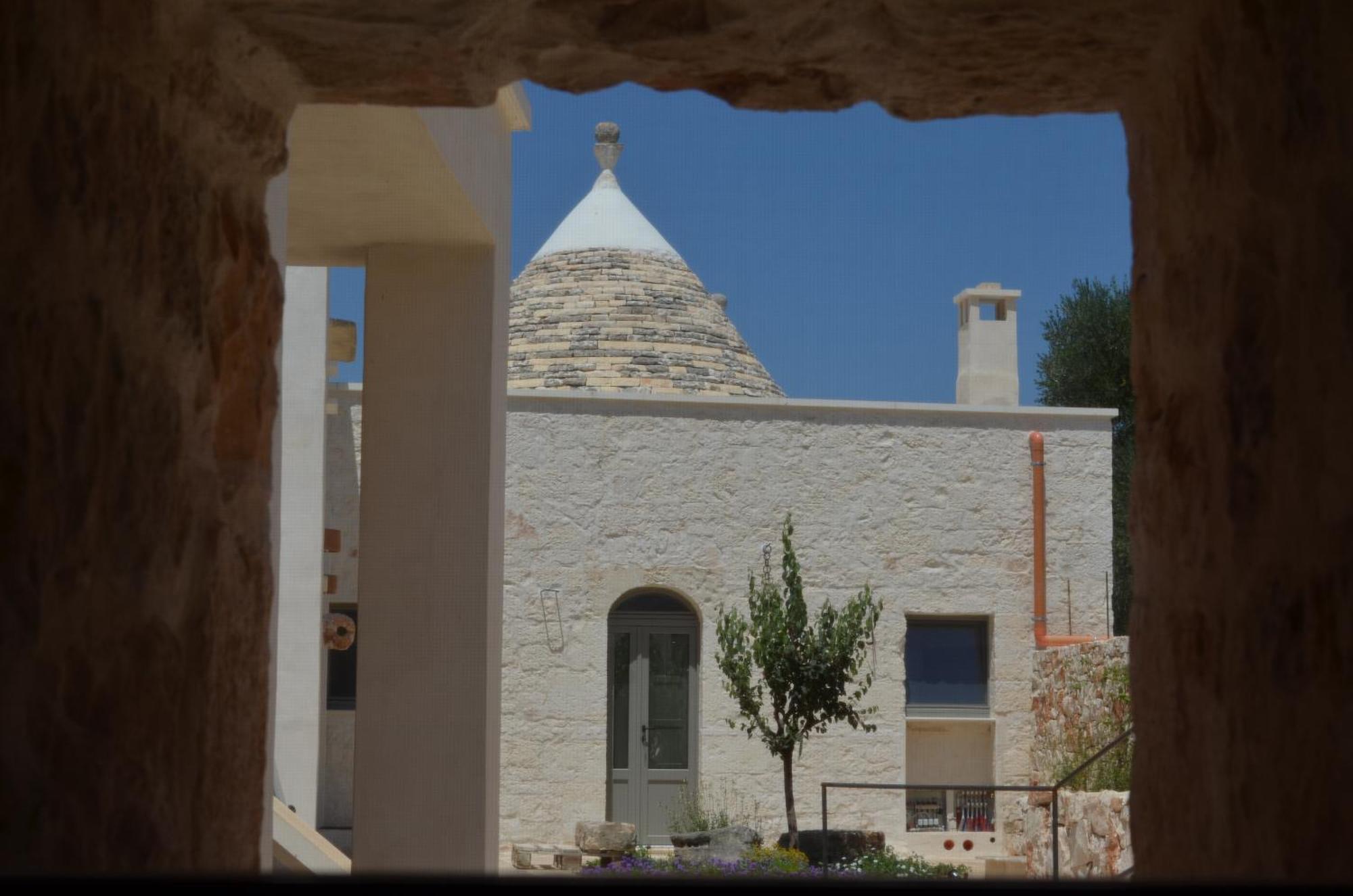 B&B Fuga Al Trullo ออสตูนี ภายนอก รูปภาพ
